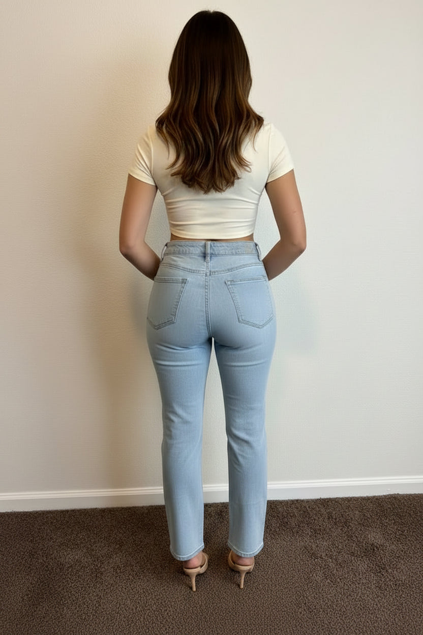 LIGHT BLUE JEANS
